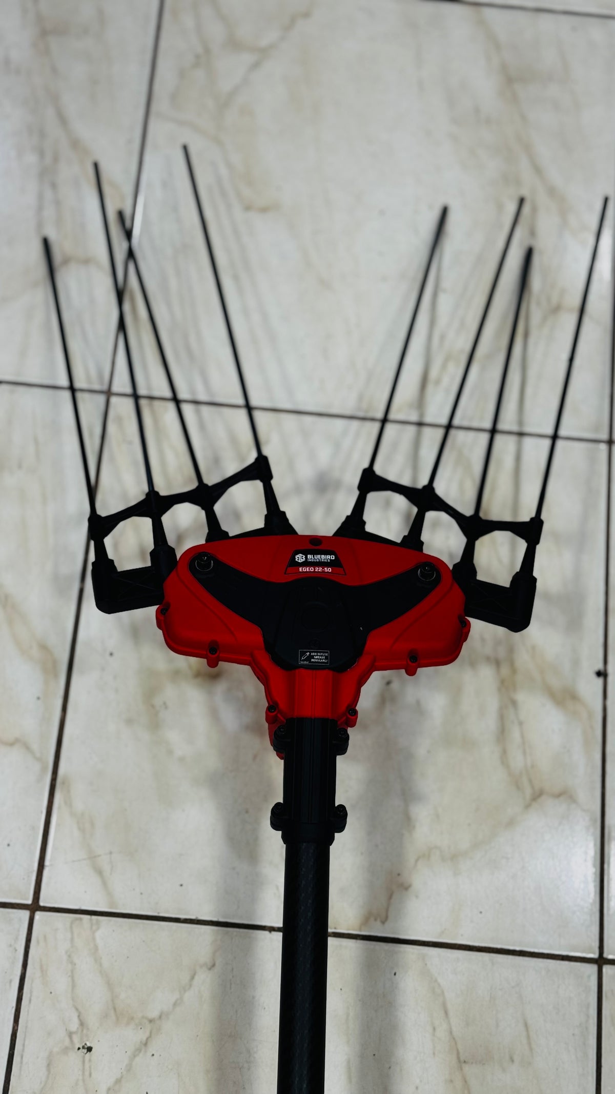 Ελαιοραβδιστικό Blue Bird Olympo 23-56 μπαταρίας  με σταθερό κοντάρι Carbon