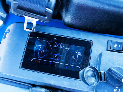 Μίνι τσαπάκι 2.4T, Kubota Diesel, με περιστροφή στην μπούμα, πτυσσόμενες ερπύστριες, πλαϊνούς μοχλούς χειρισμού και γραμμή σφύρας EB24-PRO