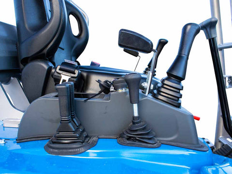 Μίνι τσαπάκι 2.4T, Kubota Diesel, με περιστροφή στην μπούμα, πτυσσόμενες ερπύστριες, πλαϊνούς μοχλούς χειρισμού και γραμμή σφύρας EB24-PRO